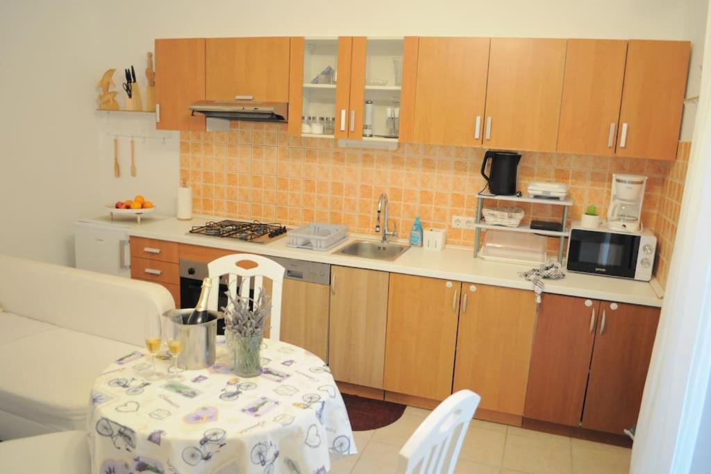 BanjolLittle House Kucica别墅 外观 照片